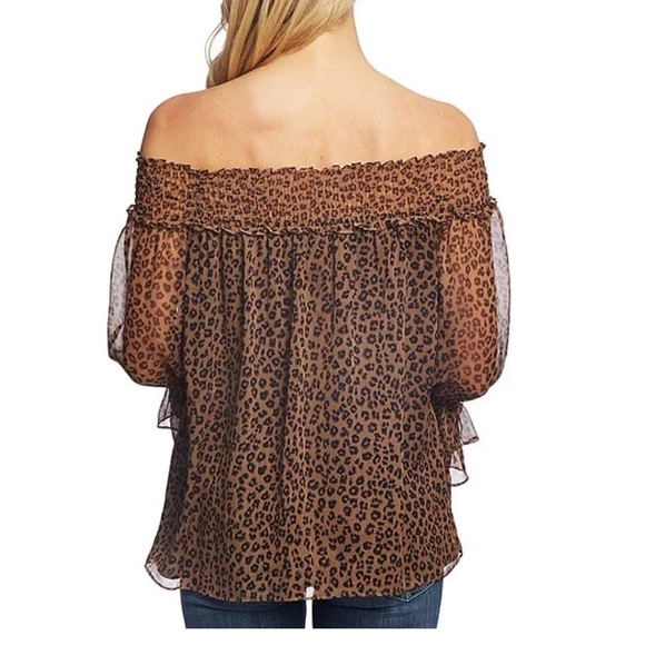 SALE🎉 New !CeCe Ruffle top - Picture 10 of 10